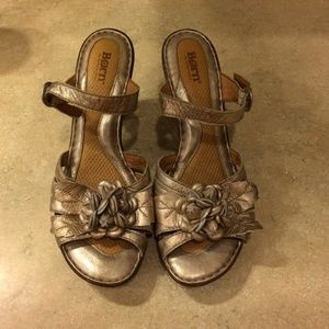 Born Size 11 Metallic Sandal with Floral Detail